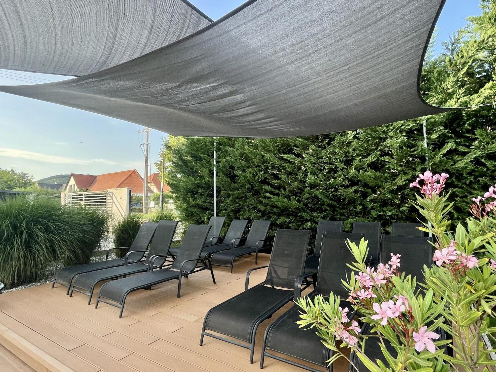 Golden Relax Apartments Balatonfured Exterior photo